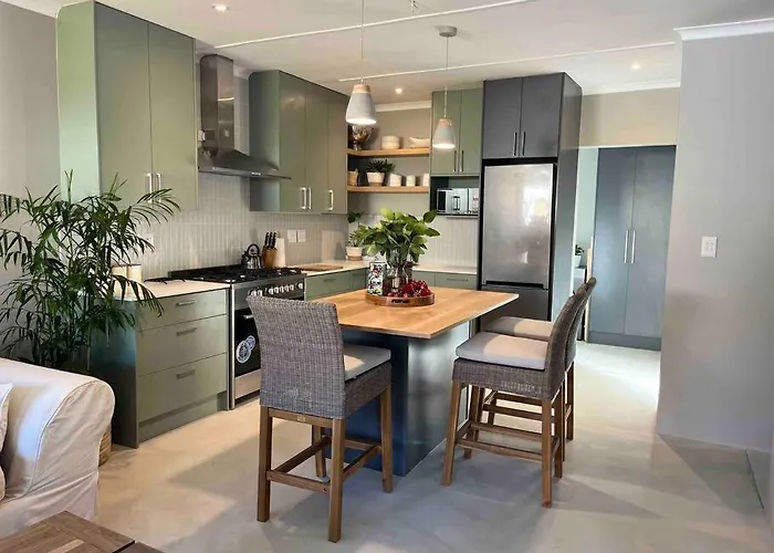 Amazing Brand New Holiday Home With Pool!