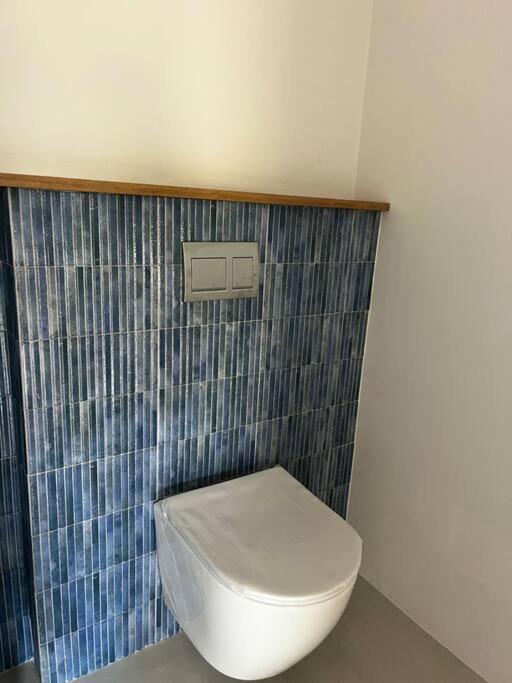 Holiday home Amazing Brand New With Pool!