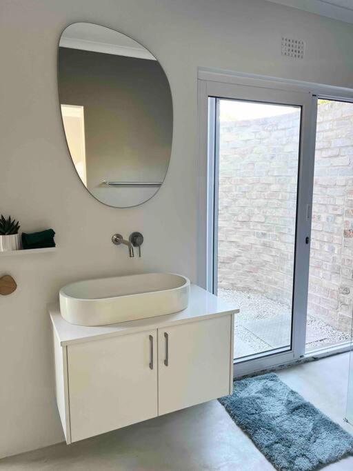 Amazing Brand New With Pool! *