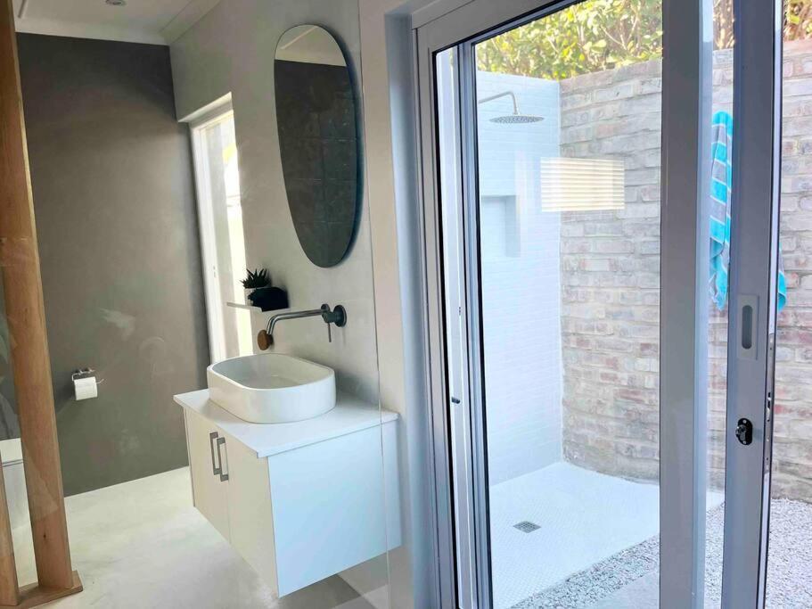 Holiday home Amazing Brand New With Pool!