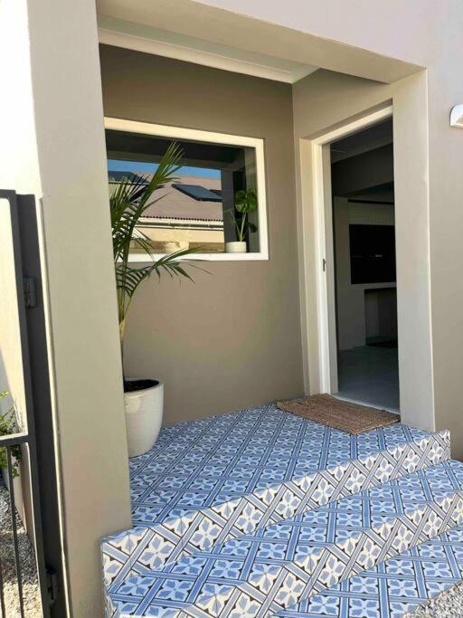 Amazing Brand New With Pool!