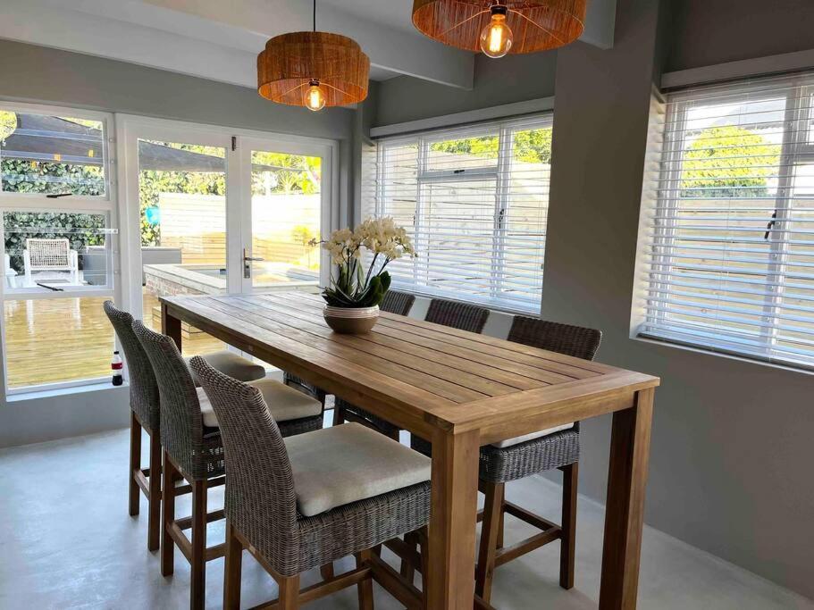 Holiday home Amazing Brand New With Pool! Hermanus